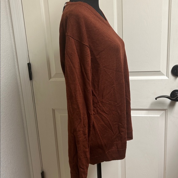 Hart Schaffner Marx Large Rust V-Neck Sweater, Extra fine Merino Wool, NWT - Picture 5 of 7